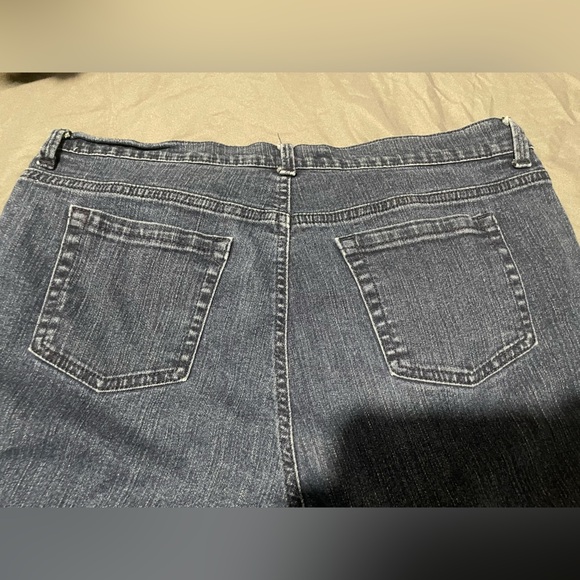 Gloria Vanderbilt Blue Straight Leg Jeans - Picture 7 of 9